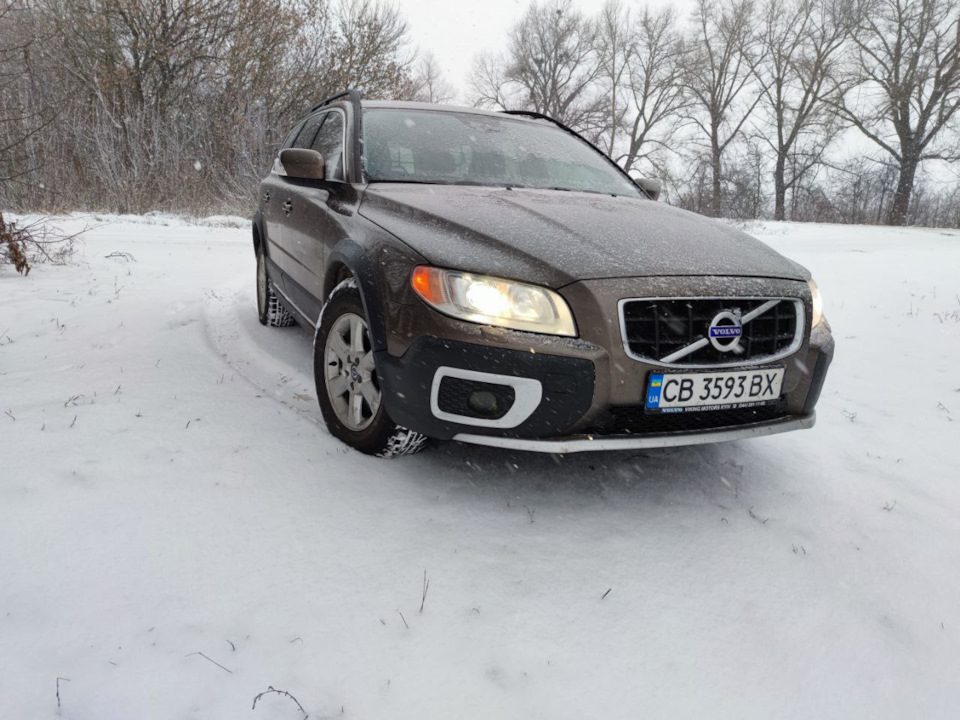 215 70 R16 на Volvo XC70 4