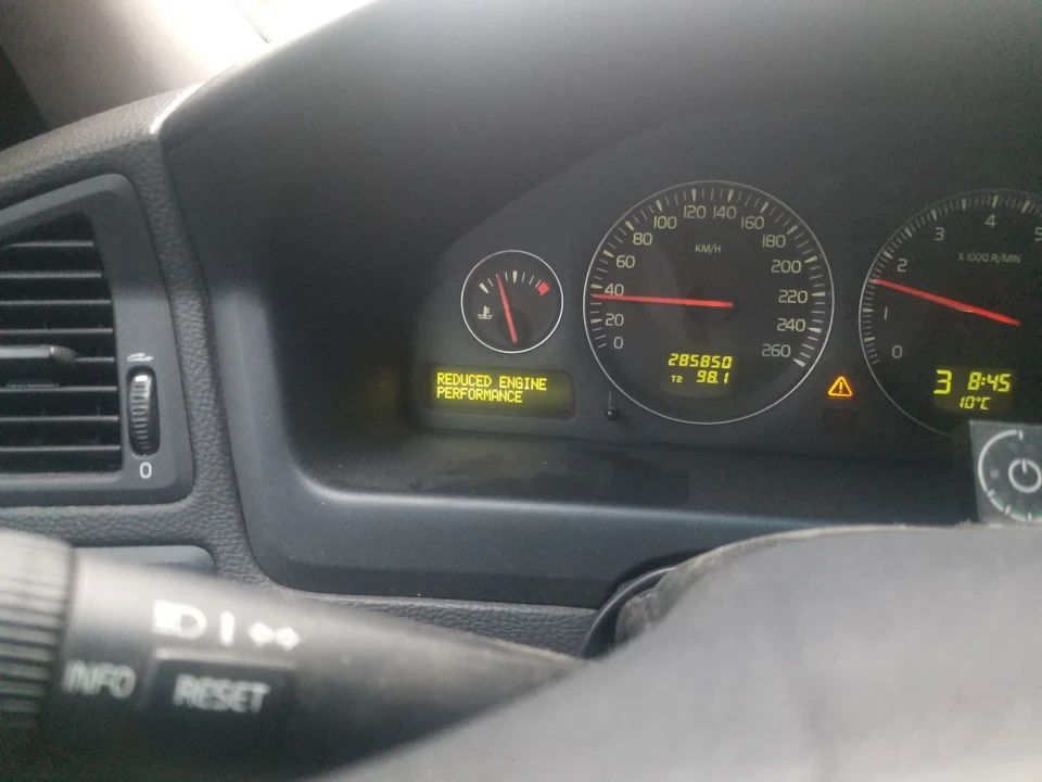 Раптове троїння reduced engine performance