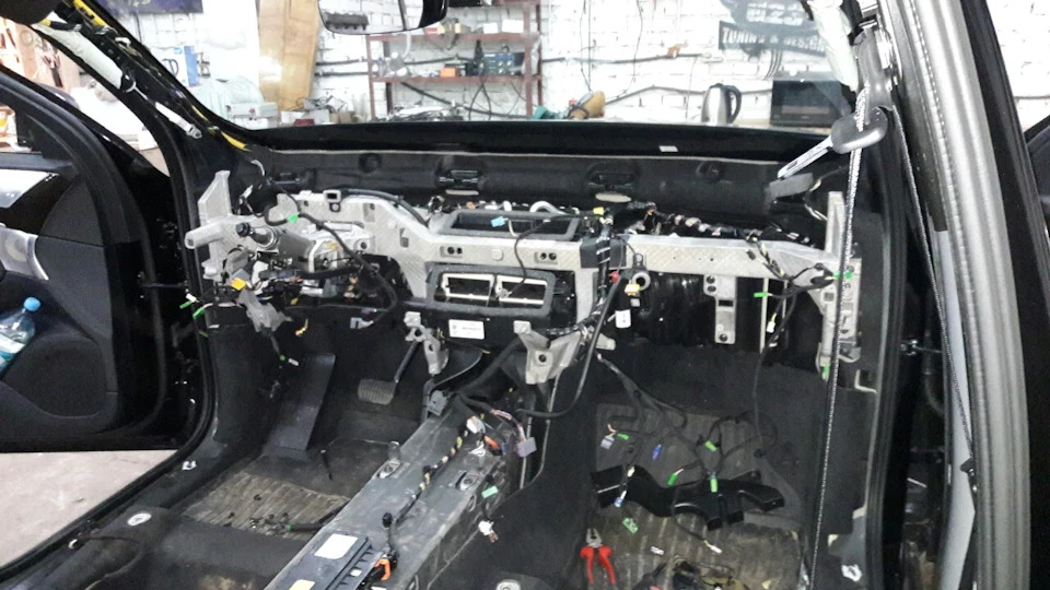 Шумоізоляція XC90 T8
