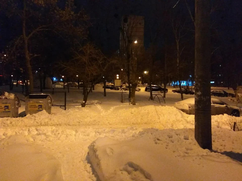 А сніг йде)))) на мою 1 березня сьогодні)))