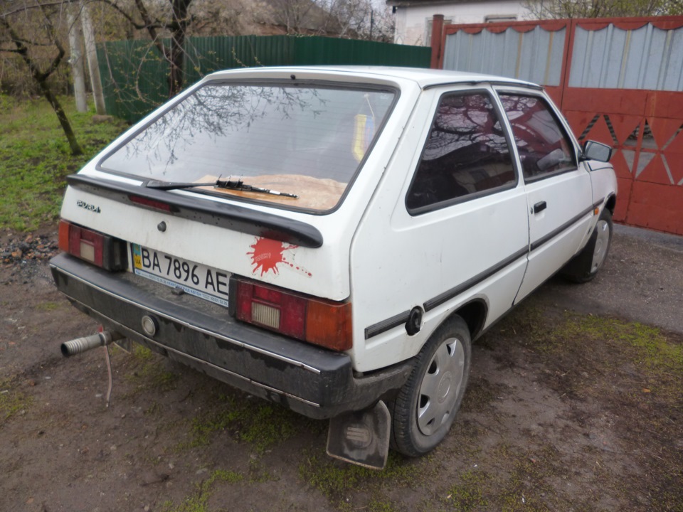 Задній спойлер 1