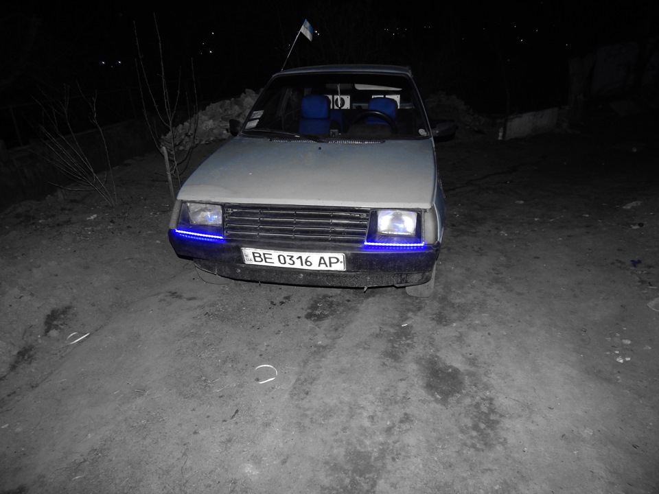 Синє підсвічування. 5
