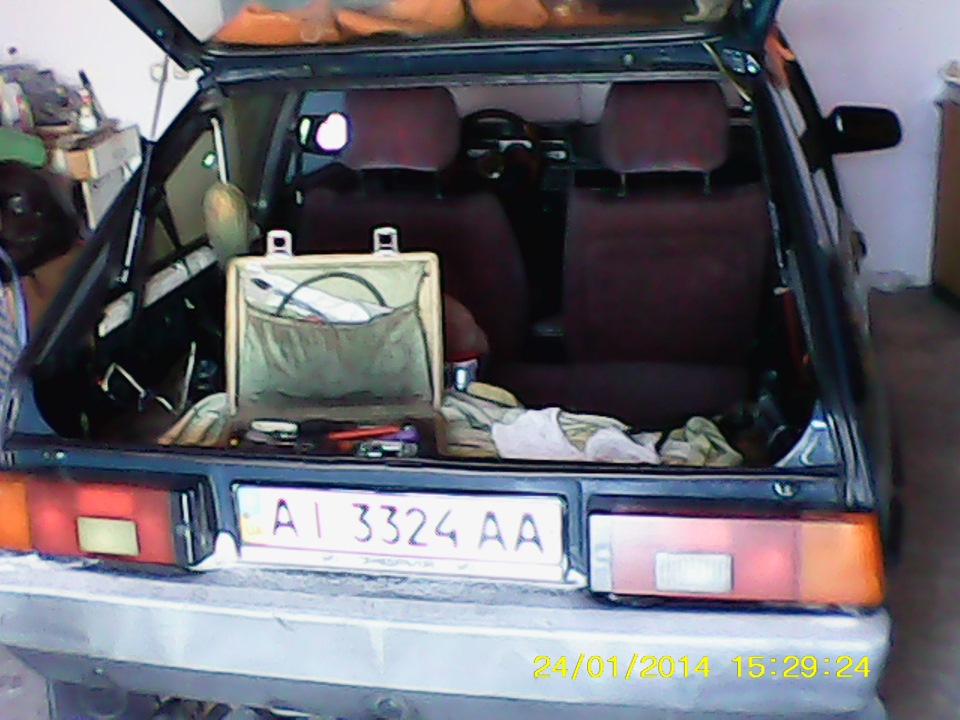Заднє скло. 1