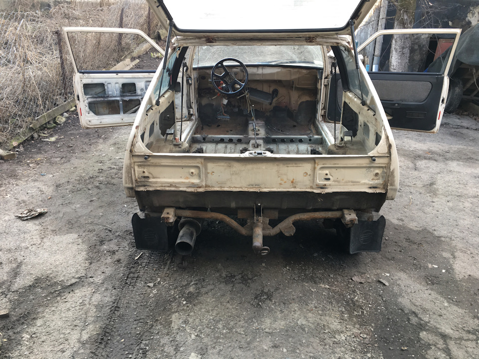 Розібрана в мотлох 3
