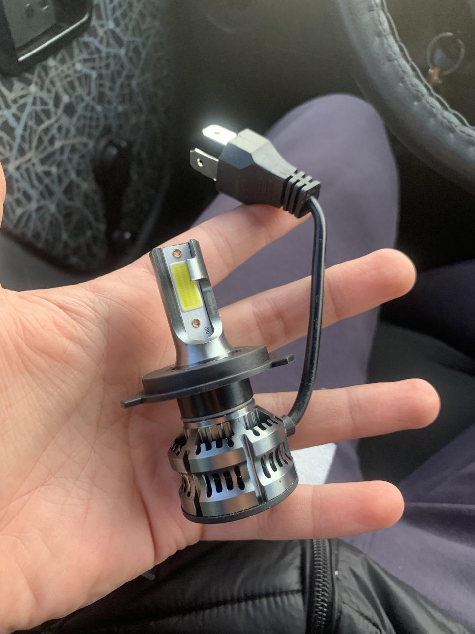 LED у звичайні фари Таврона. 1