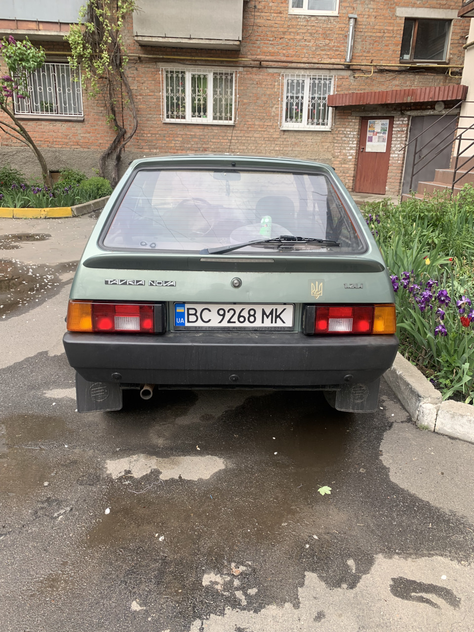 Зміна скла задніх ліхтарів. 1