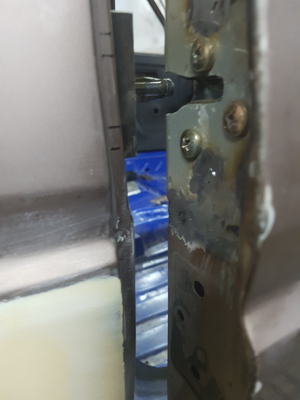 Встановлення замку дверей з ланоса в таврію ч.2 1