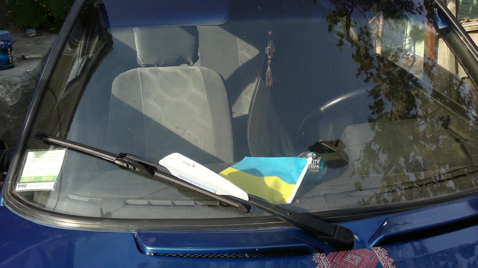 Спойлер двірника 1