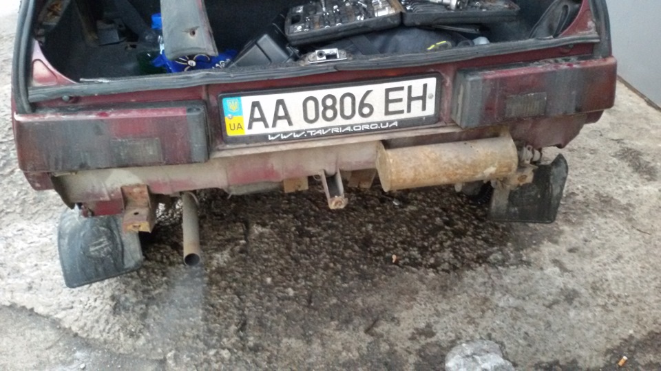 Бампер задній 2