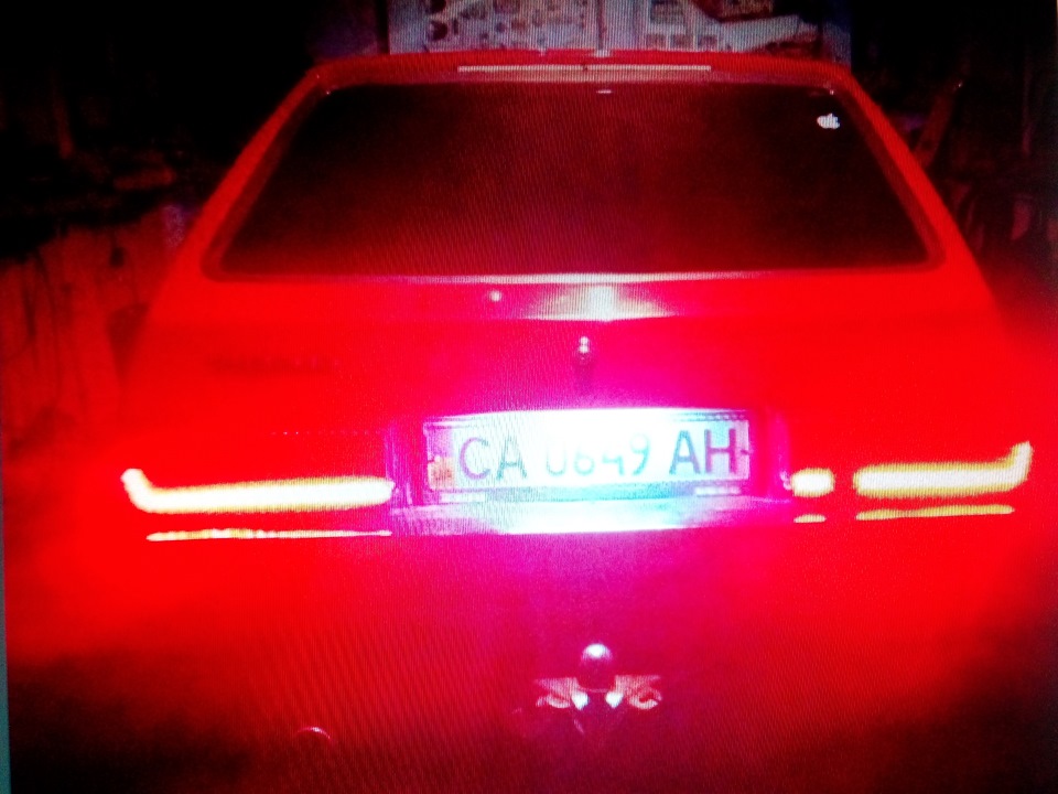 Задні ліхтарі 1