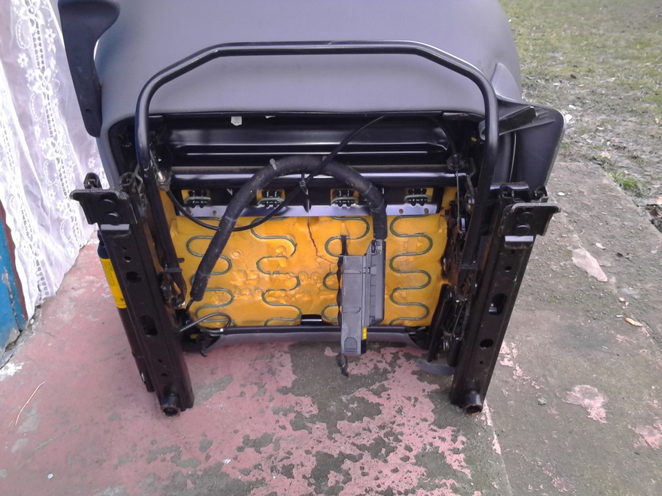 Встановлення сидінь Opel Combo 5