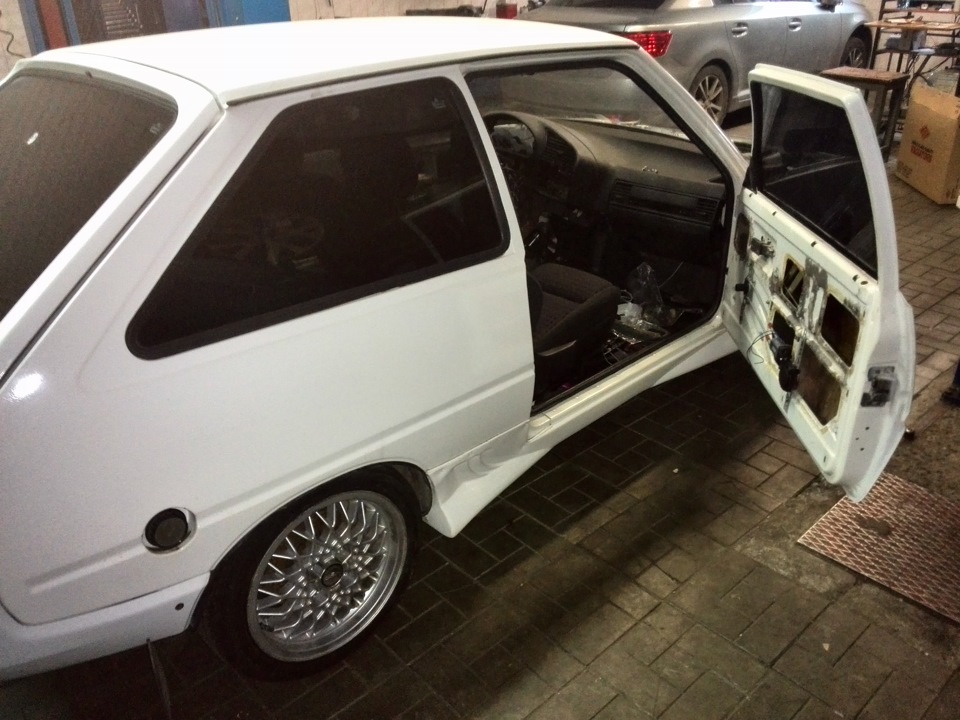 Торпедо E36 3