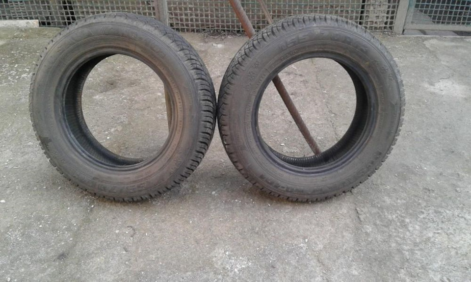 Продам зимові шини на таврію 5