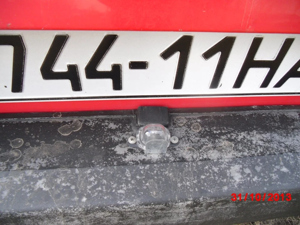 Зробив підсвічування номерного знака