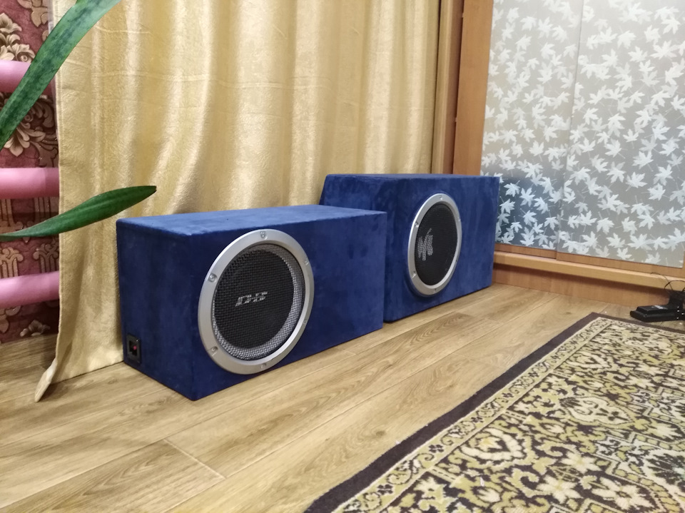 Бас з …амна та палиць 1