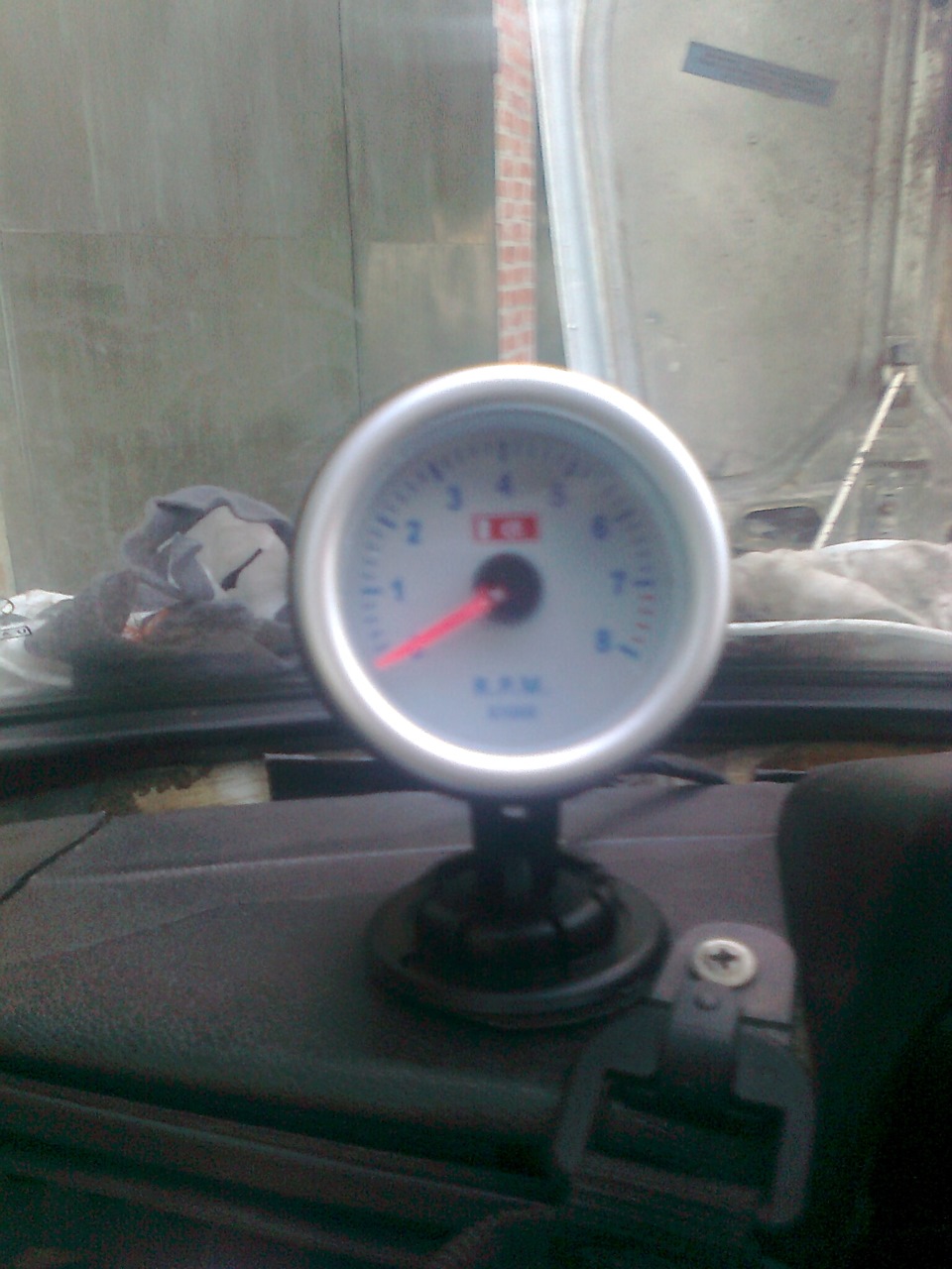 Тахометр 1