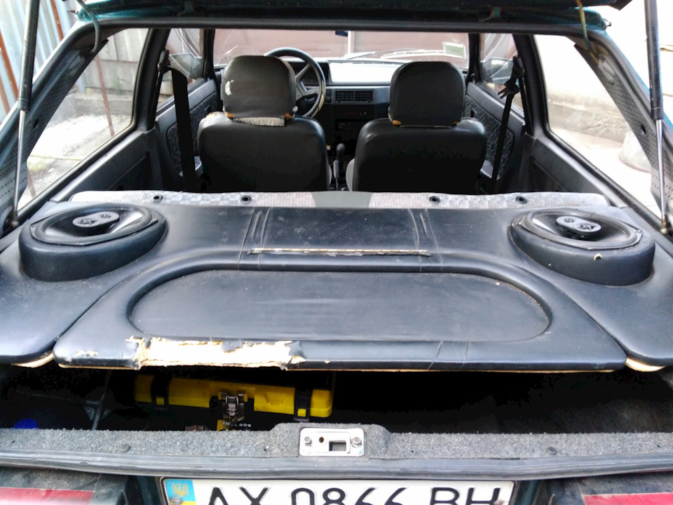 Полиця під динаміки 6x9 1