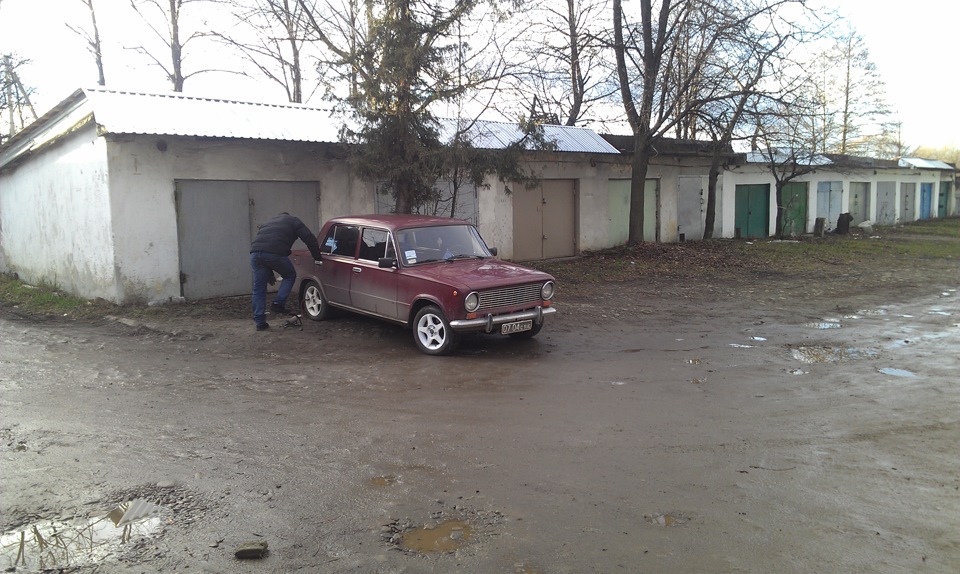 Так, я сьогодні рано... Так, загрунтував ляду =) 2