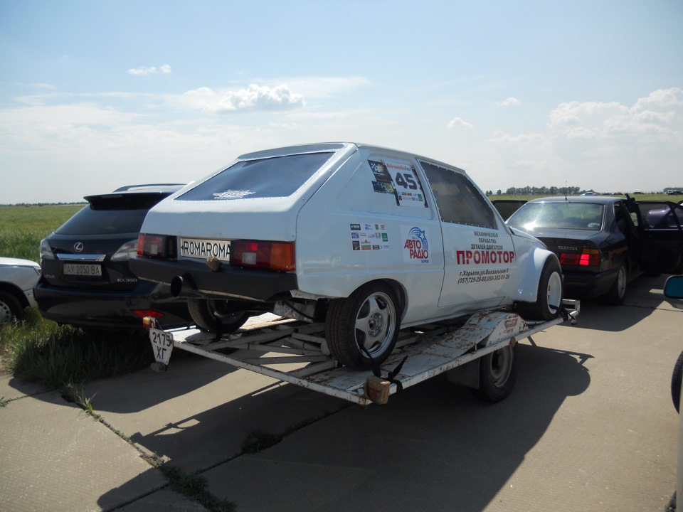 Дефки, тачки, літаки або поїздка на TUNINGFEST 3