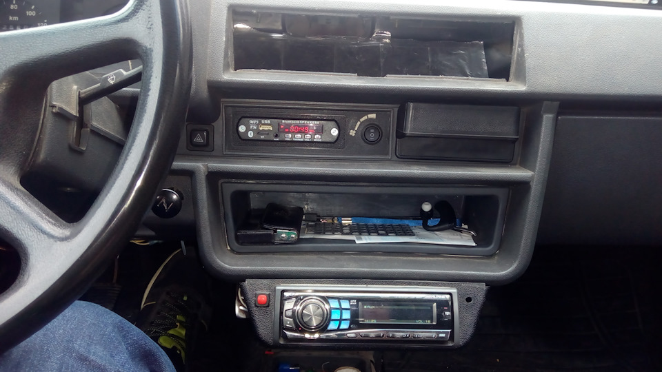 MP3 і Bluetooth в магнітолу Alpine CDA-9857r 3
