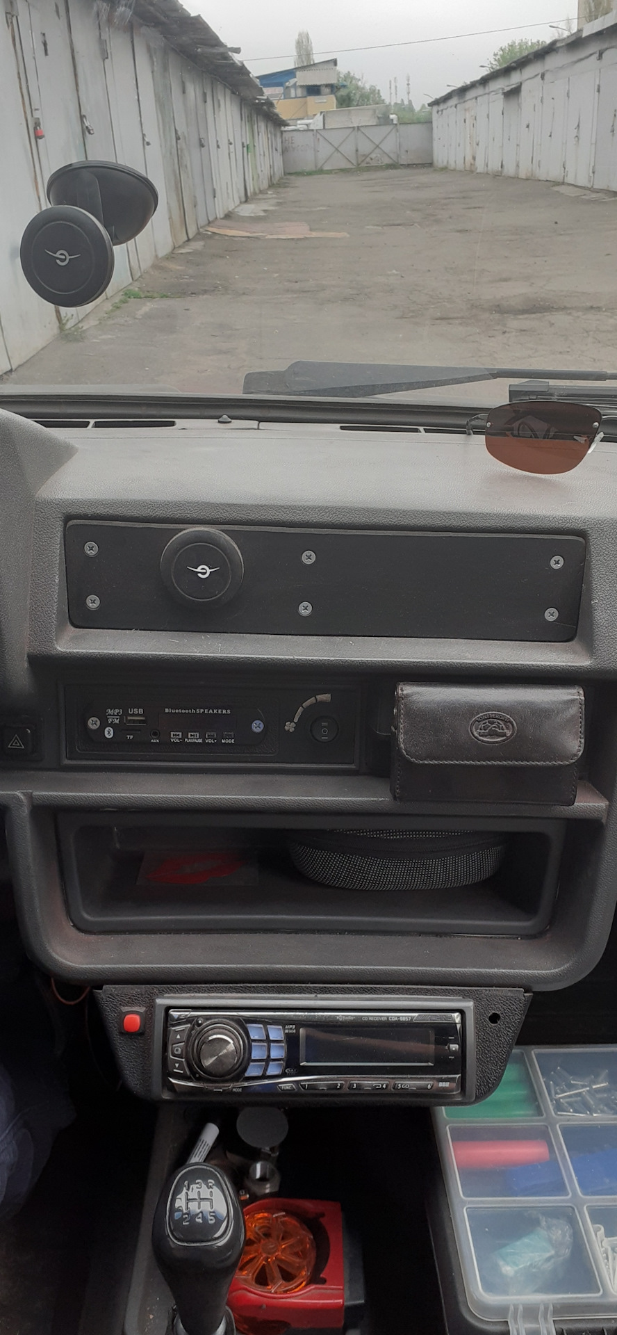 MP3 і Bluetooth в магнітолу Alpine CDA-9857r 2