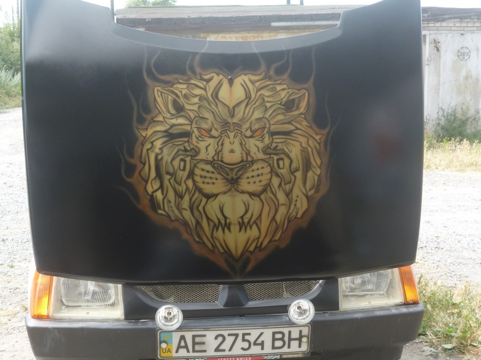 LION studio Art by Eugine Lakhovsky 3