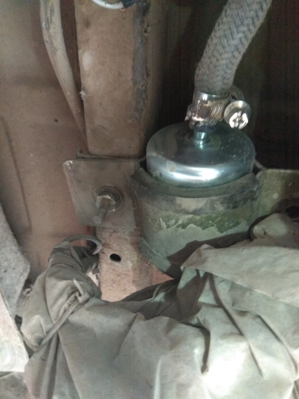Сторонній звук, дзижчить 3