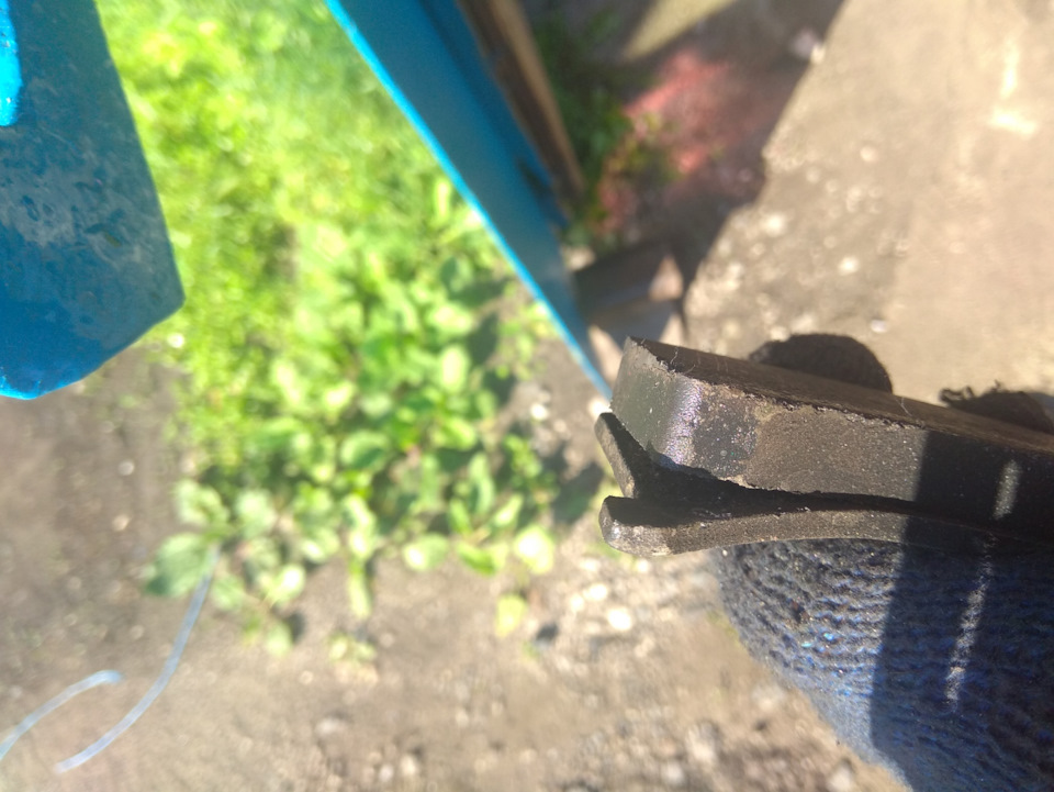 Заміна гальмівних колодок, частина 2 2