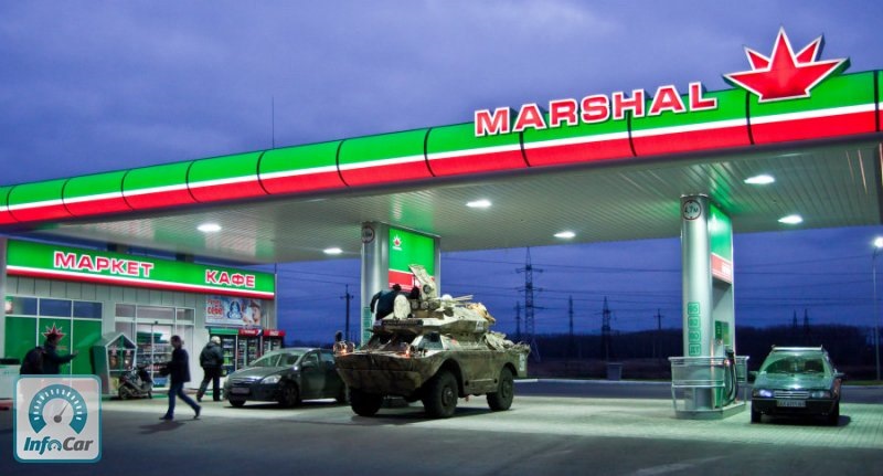 Хлопці хто де заправляє свою машину? 1