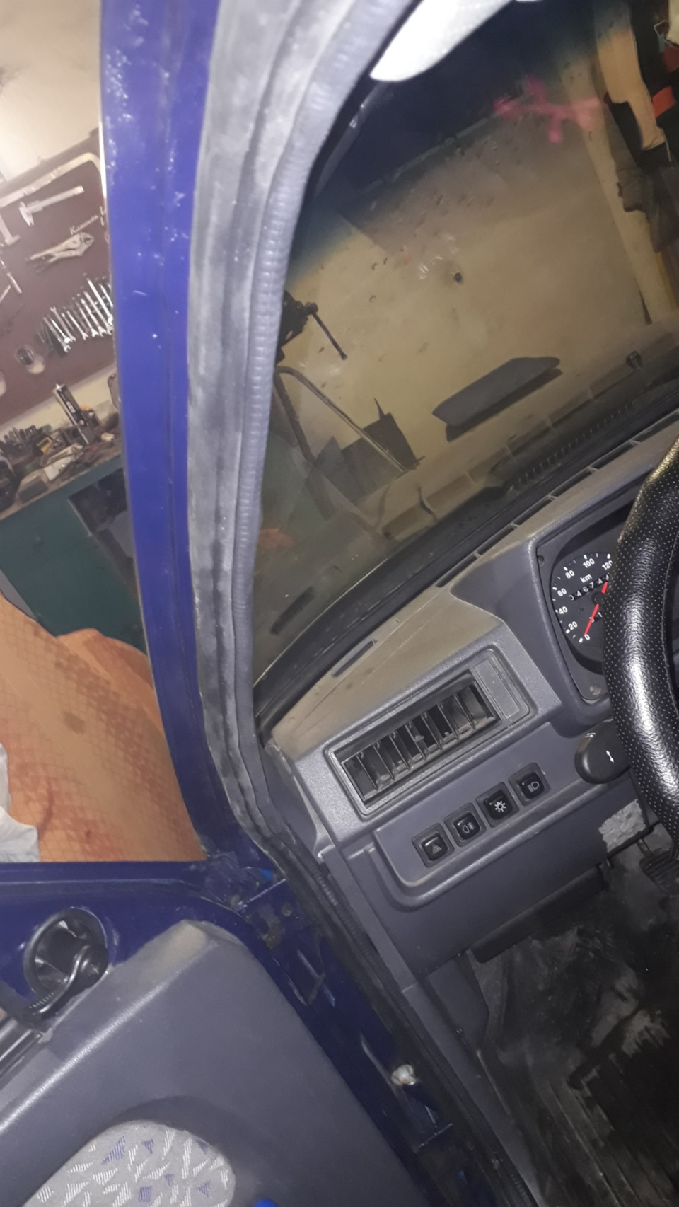 Ущільнювачі дверей 2