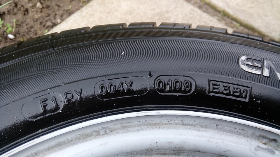 Продам комплект коліс Michelin energy 155/70 r13 1