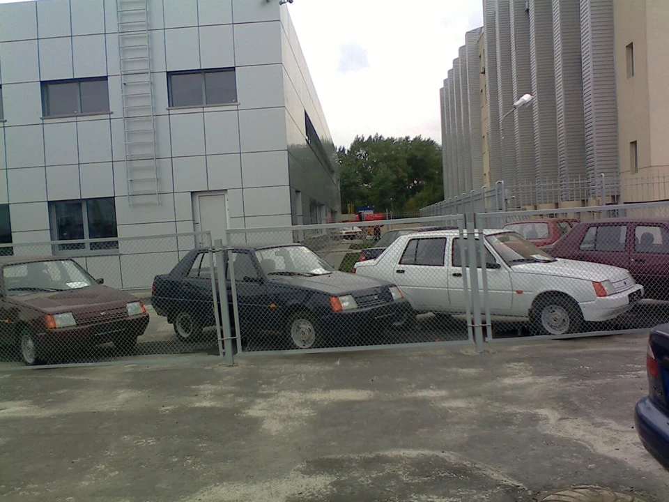 Автосалон 2008 рік