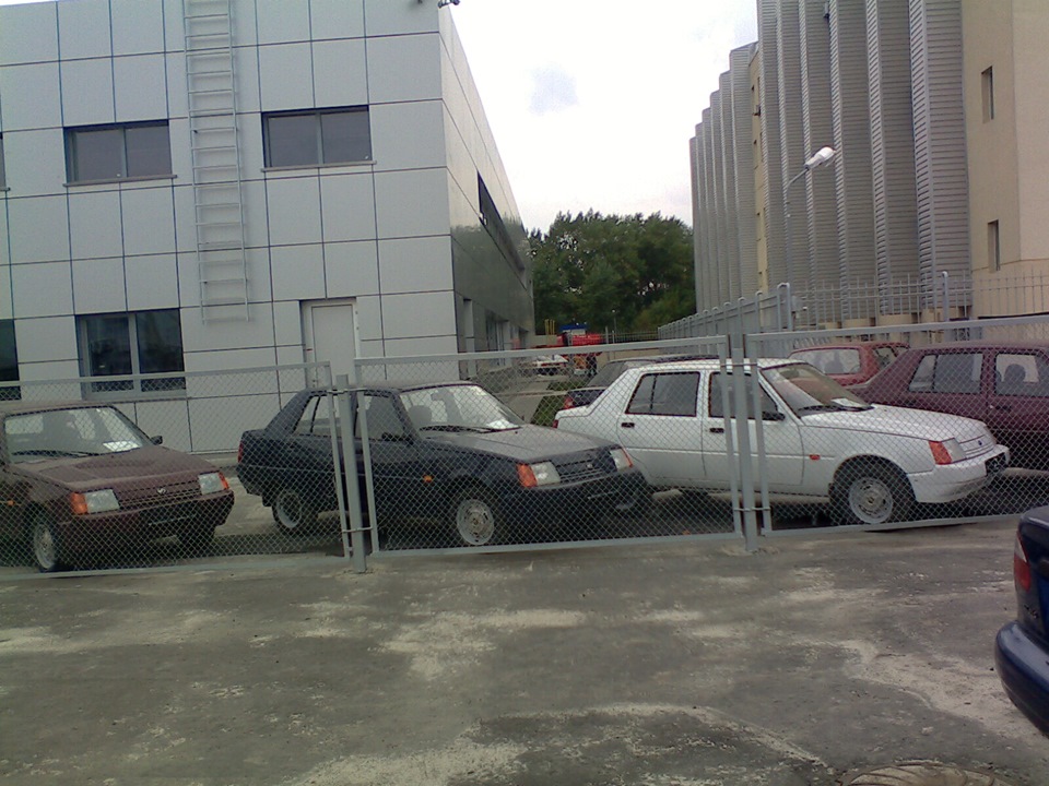 Автосалон 2008 рік 1