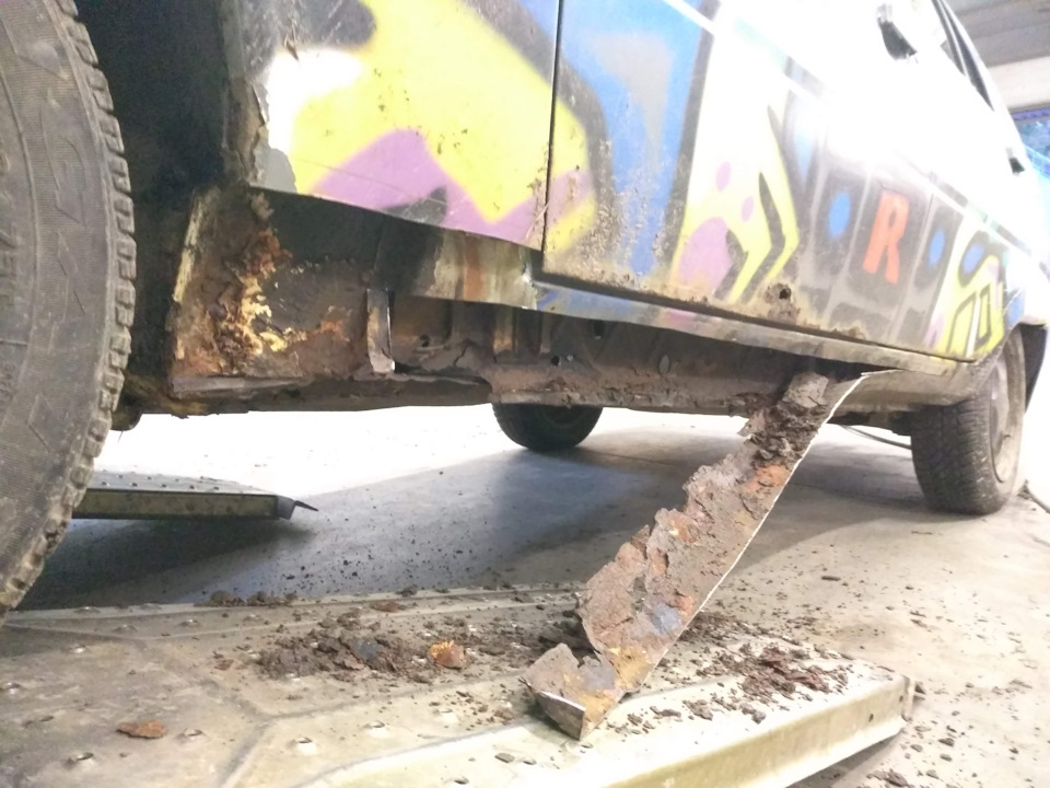 Період розпаду у ЗАЗика чи корозія проти зварювання. Частина 2, підсилювач порога лівий. 1