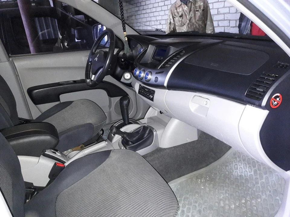 Хімчистка L200