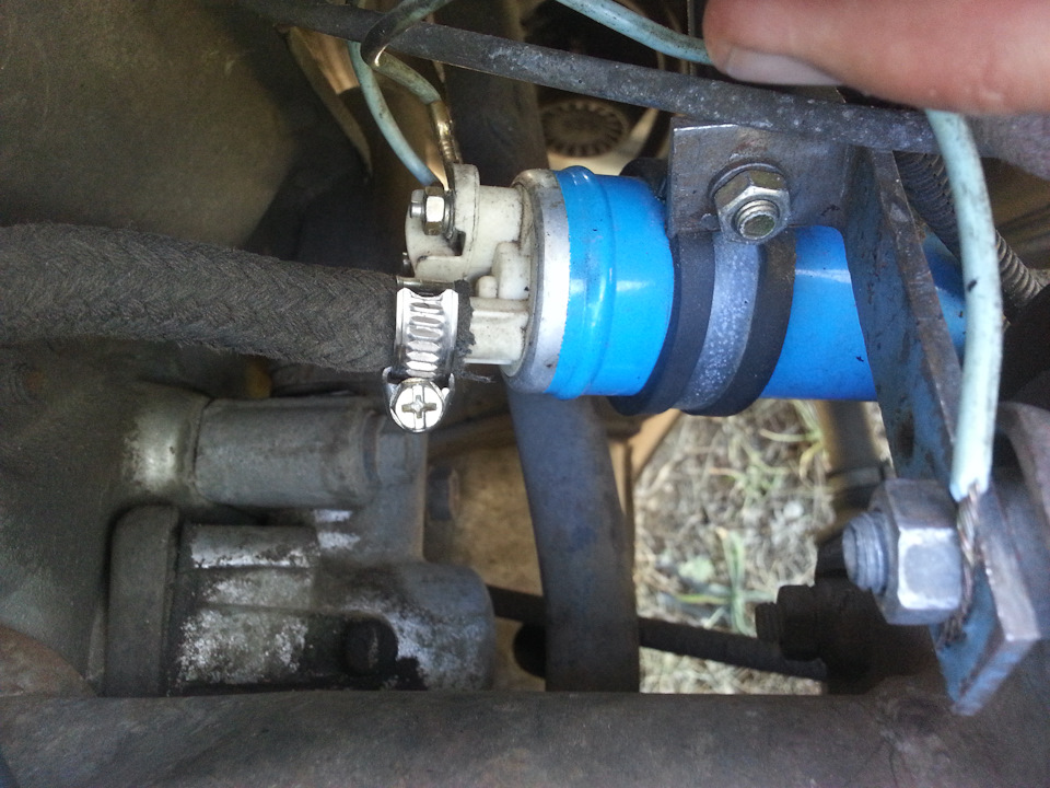 Електробензонасос низького тиску (ЕБН) та заглушка бензонасоса на ЗАЗ Славута 4