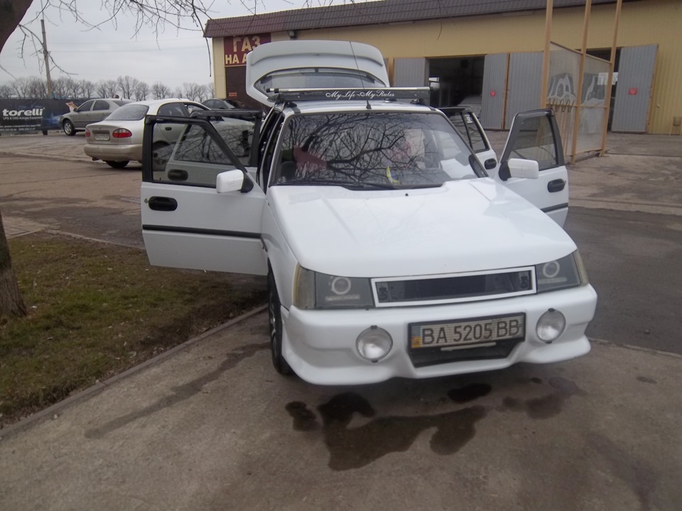 Мийка, наклейка THULE, заміна гуми (Літо) 1