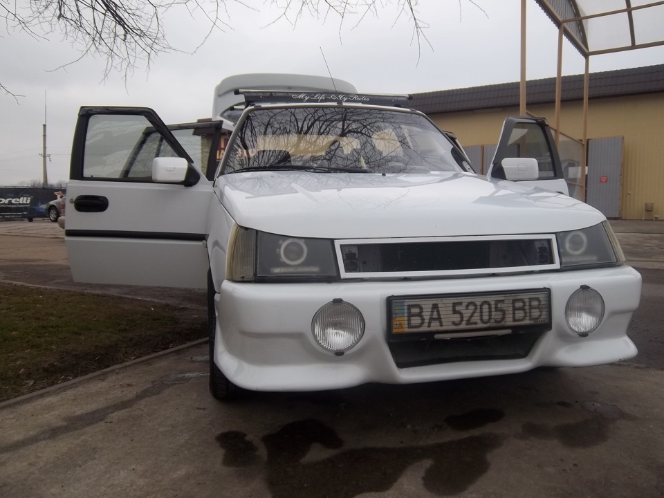 Мийка, наклейка THULE, заміна гуми (Літо) 2
