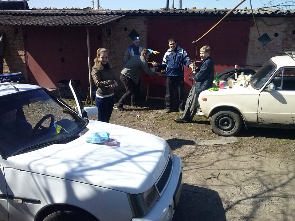 Купівка ковпаків і перший відпочинок із друзями цього року! 1