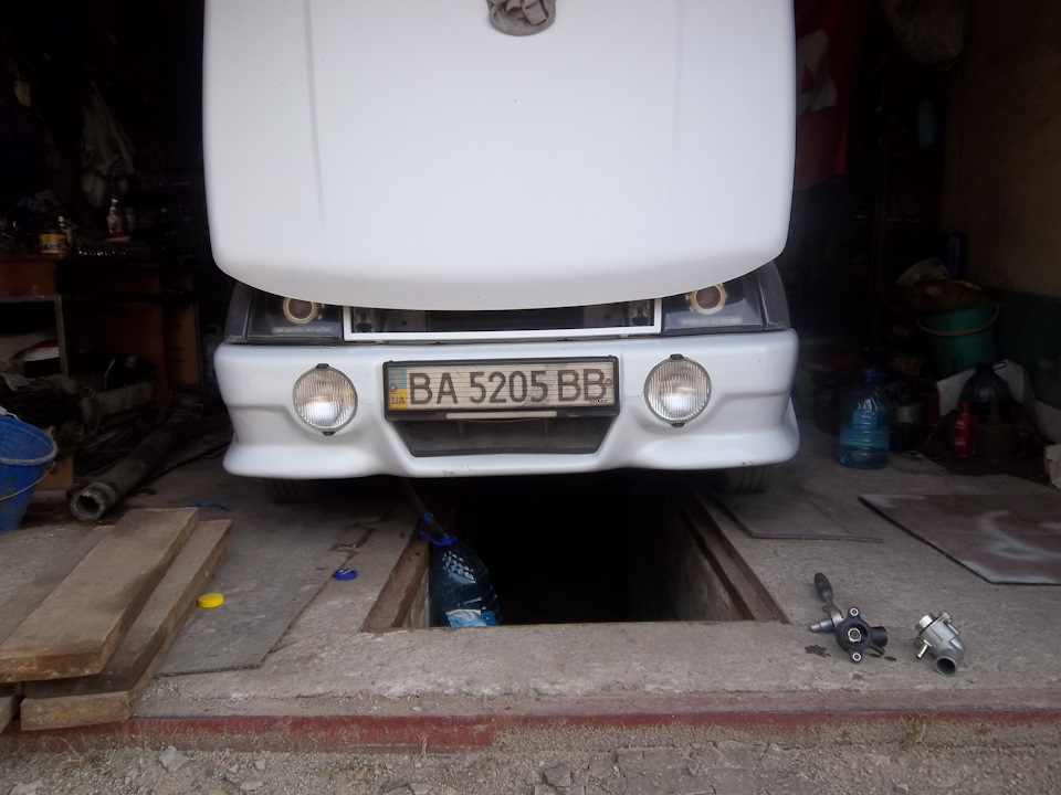 Заміна термостата Lanos 1.6 MAHLE 4