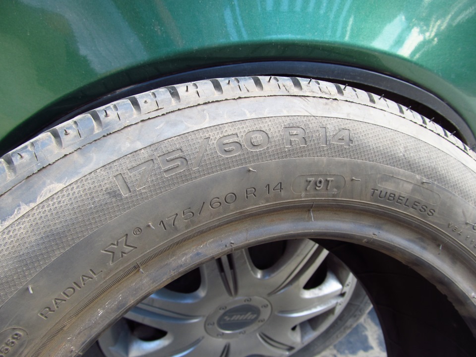 Прикупив 14 диски і гуму Michelin Energy E3A 175/60 ​​+ прифотошопил на авто! 4