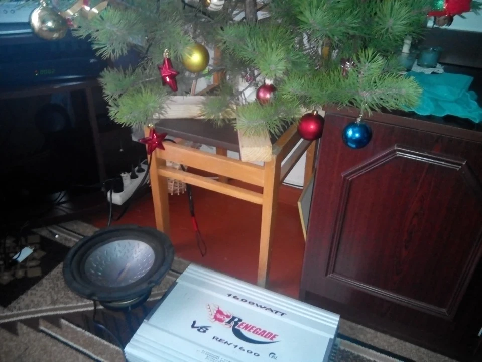 Подарунок на НГ або сабвуфер ч.1