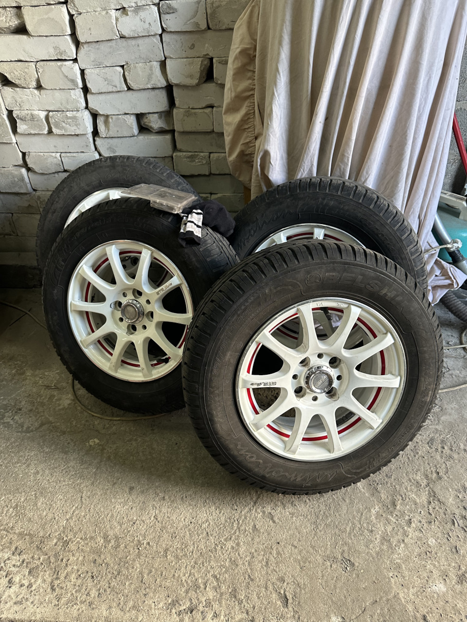 Купив диски з гумою R13 2