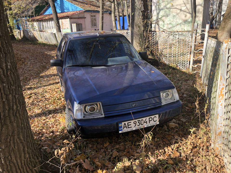 Подорож на природу до річки та занедбаних місць 1