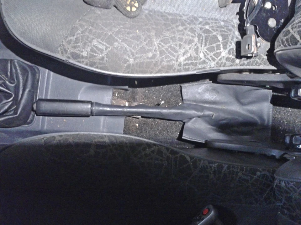 Установка ручника Ланос Ч.1 (важіль гальма стоянки Daewoo Lanos)
