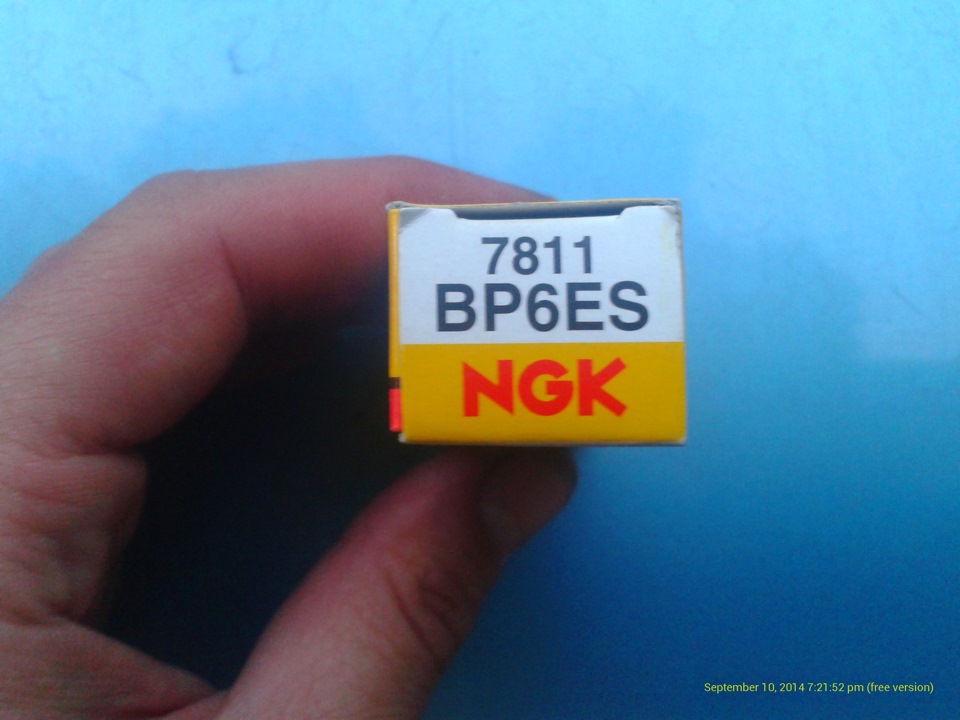 Зміна свічок NGK 3