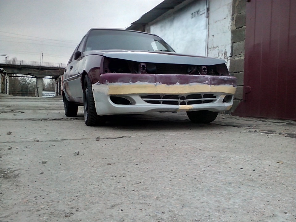 І помчала. 2