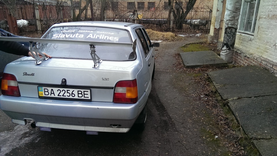 Черговий аксесуар до автомобіля. 2