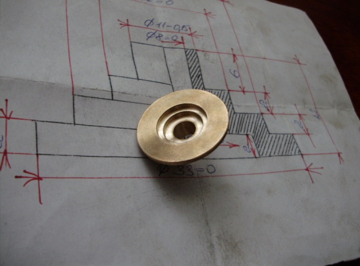 Коли при заміні сальників клапанів обломилася напрямна клапана. Вихід. UPD: додав ще фото. 3