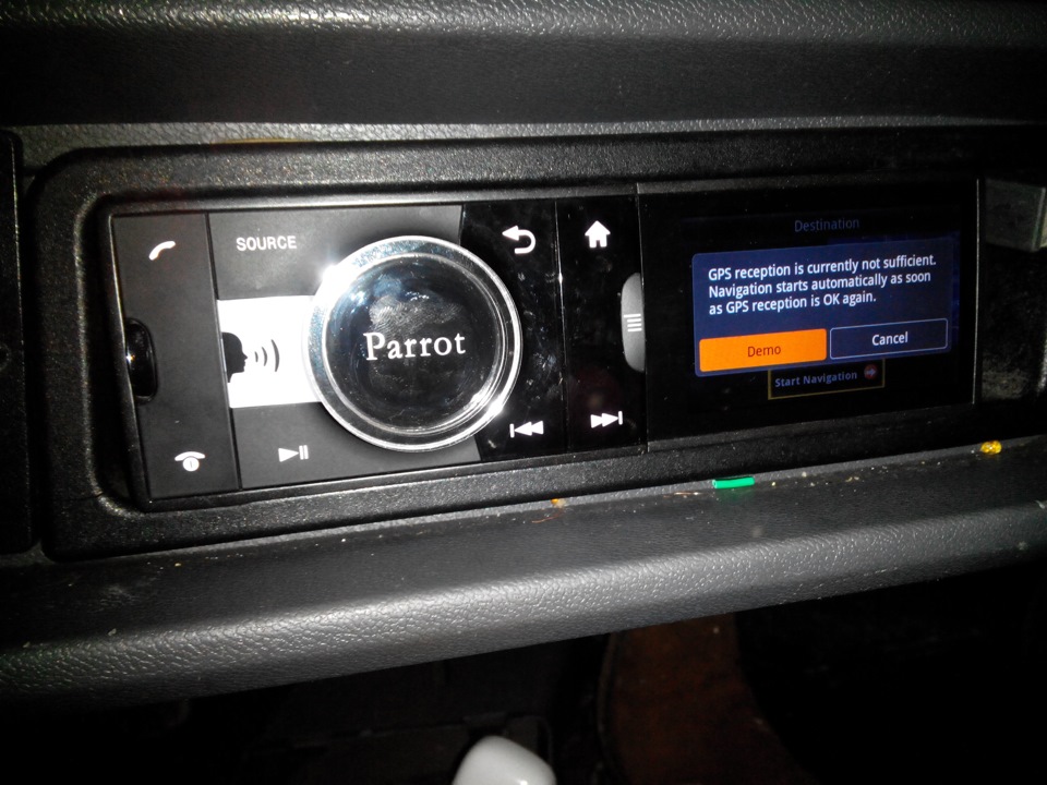 Прикупив автомагнітолу Parrot Asteroid Classic :) 3